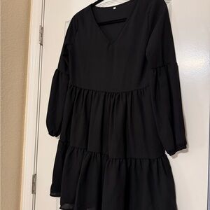 Black V-neck Tiered Long Sleeve Dress